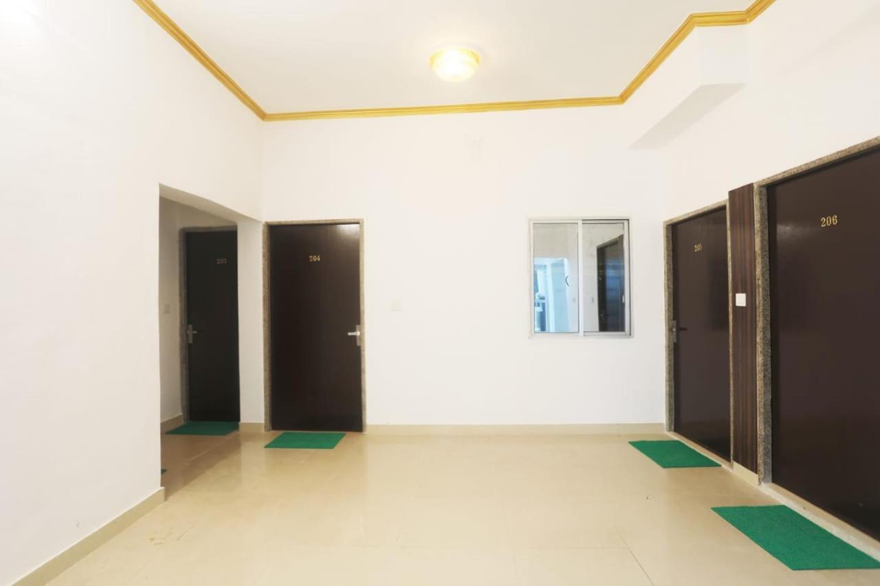 Central Hotel 카주라호 외부 사진